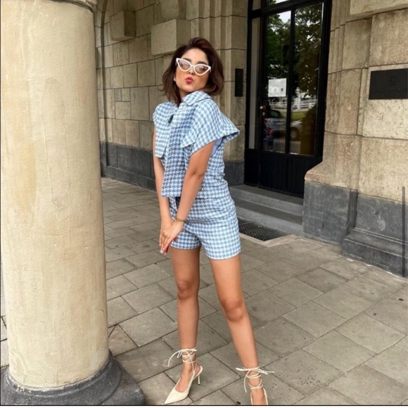 ZARA Textured Weave Vest With Buttons - Picture 3 of 8